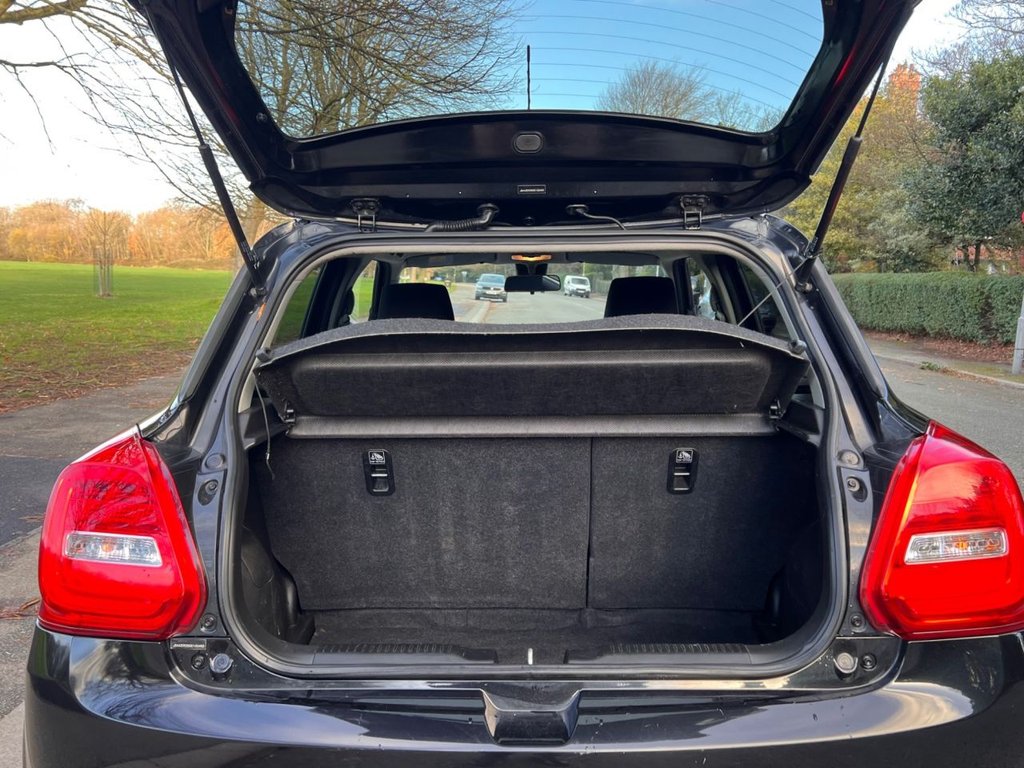 Used Suzuki Swift 2018 for sale - 76900593: Photo 14