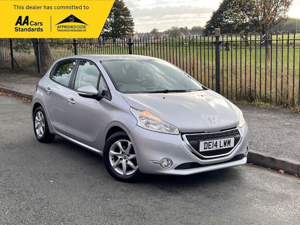 Used Peugeot 208 2014 for sale - 76210181: Photo 1