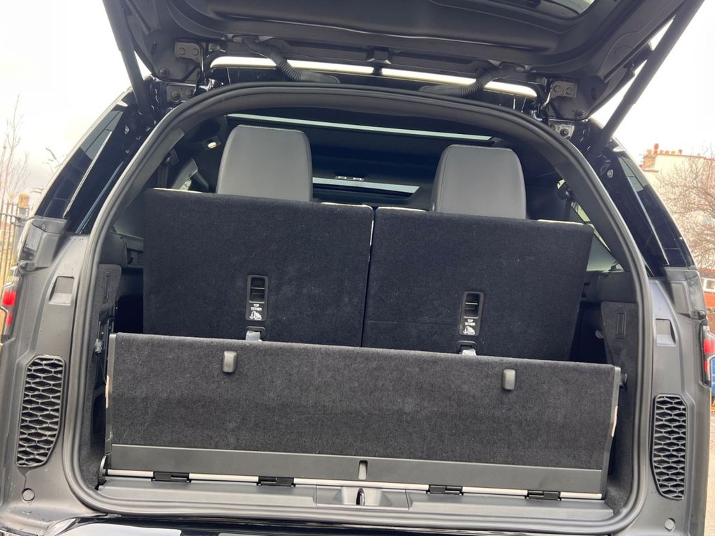 Used Land Rover Discovery 2024 for sale - 76245269: Photo 13