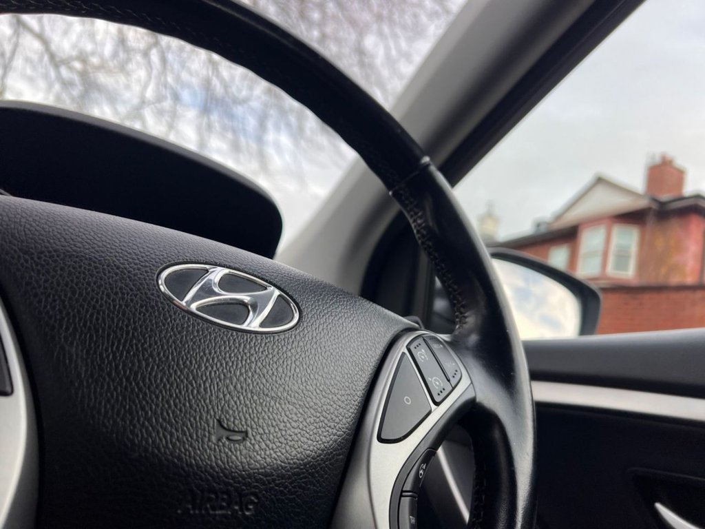 Used Hyundai i30 2014 for sale - 76670668: Photo 20