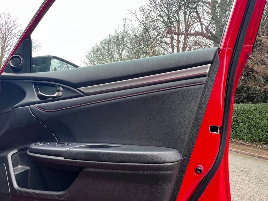 Used Honda Civic 2019 for sale - 77666704: Photo 21