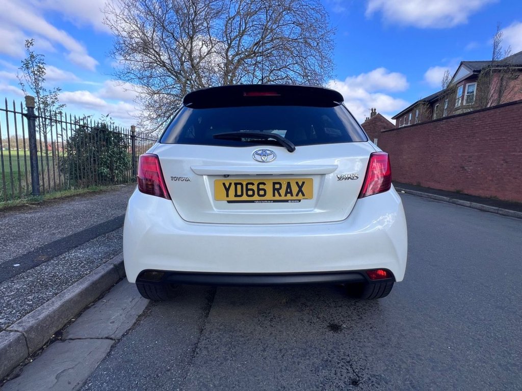 Used Toyota Yaris 2016 for sale - 78110163: Photo 10