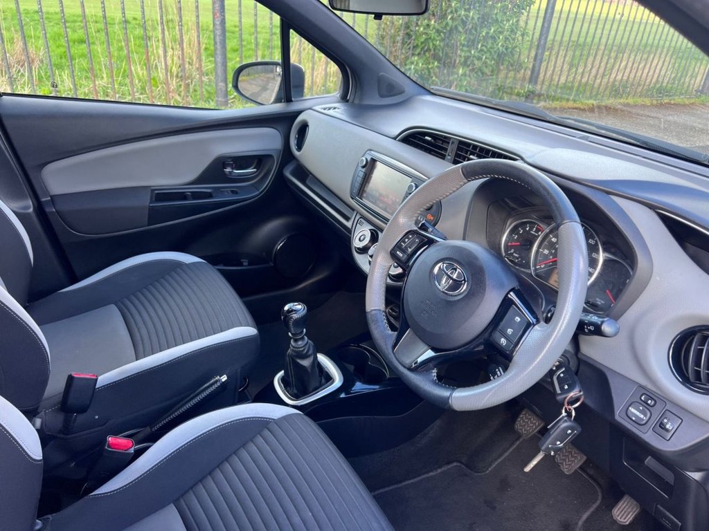 Used Toyota Yaris 2016 for sale - 78110163: Photo 2