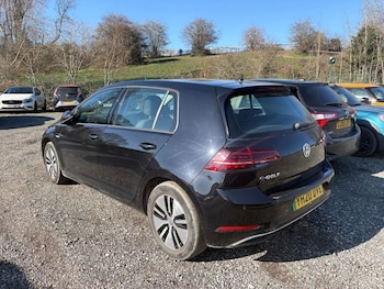 Used Volkswagen Golf 2020 for sale - 77748052: Photo