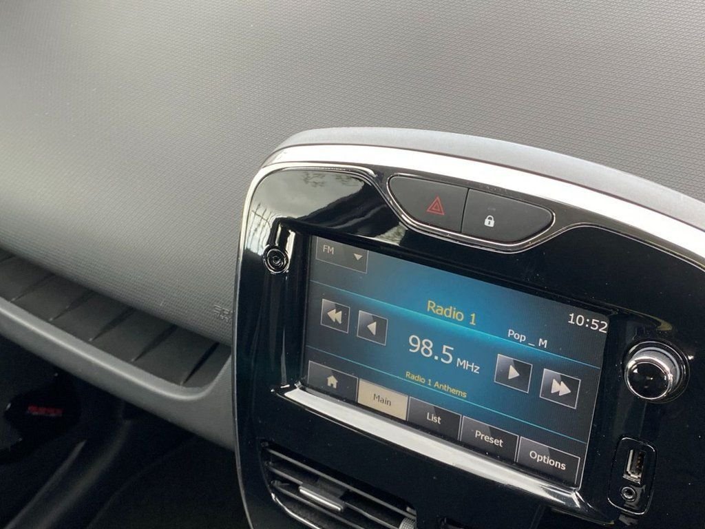 Used Renault Clio 2016 for sale - 77026893: Photo 17