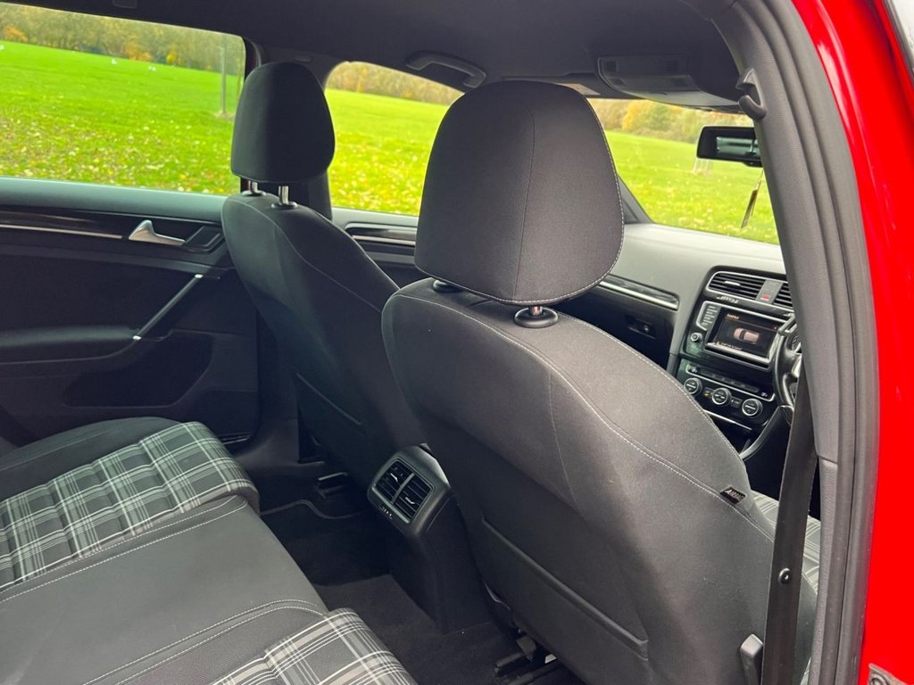 Used Volkswagen Golf 2014 for sale - 76470504: Photo 13