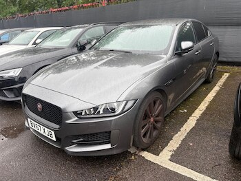 Used Jaguar XE 2017 for sale - 78793188: Photo