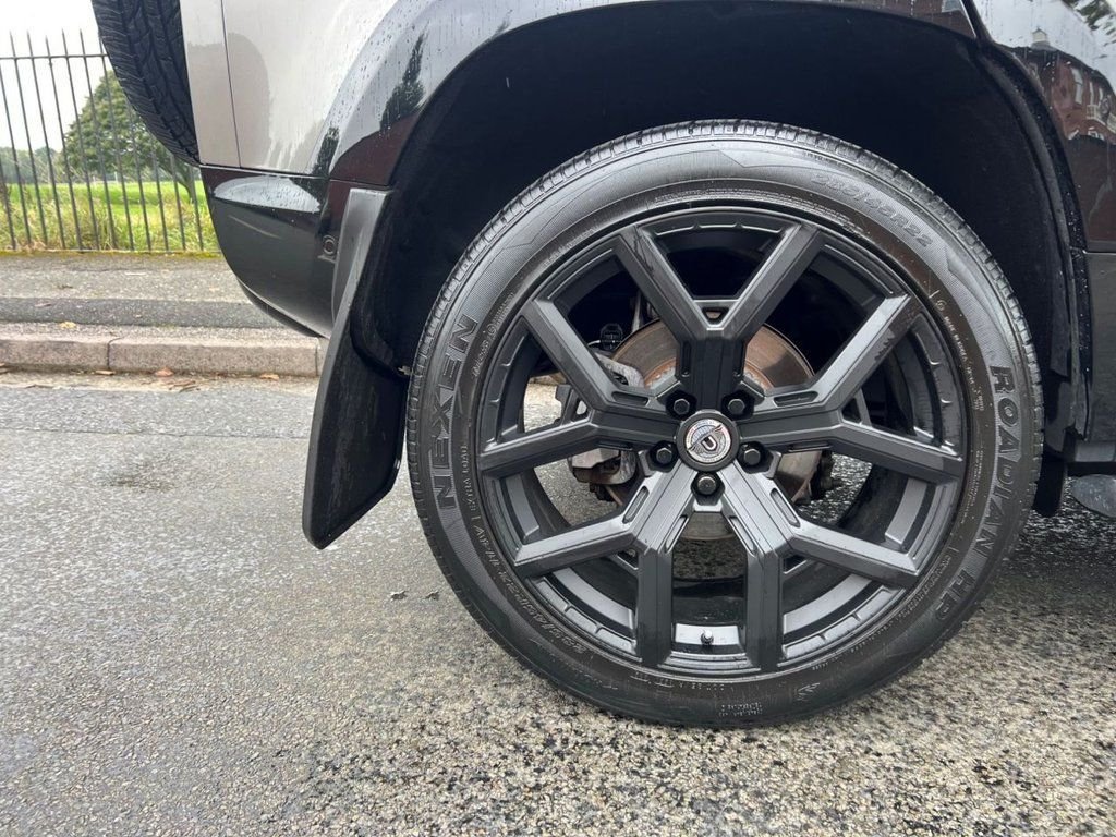 Used Land Rover Defender 2021 for sale - 77027205: Photo 16