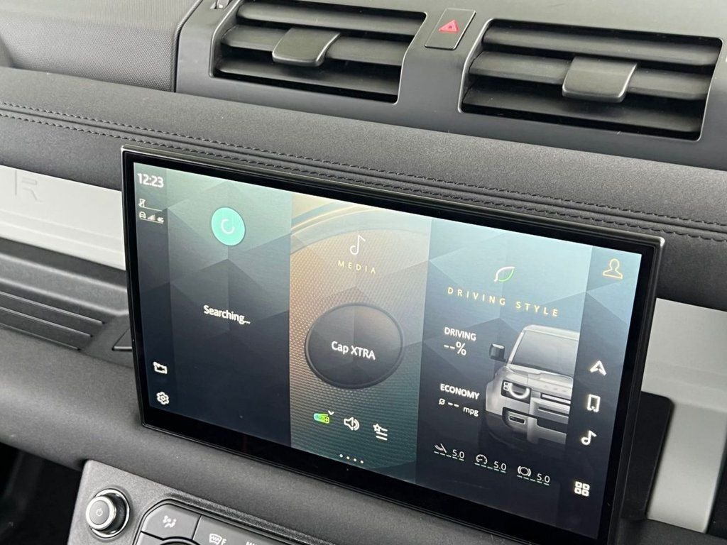 Used Land Rover Defender 2021 for sale - 77027205: Photo 22