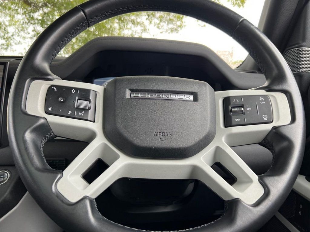 Used Land Rover Defender 2021 for sale - 77027205: Photo 36