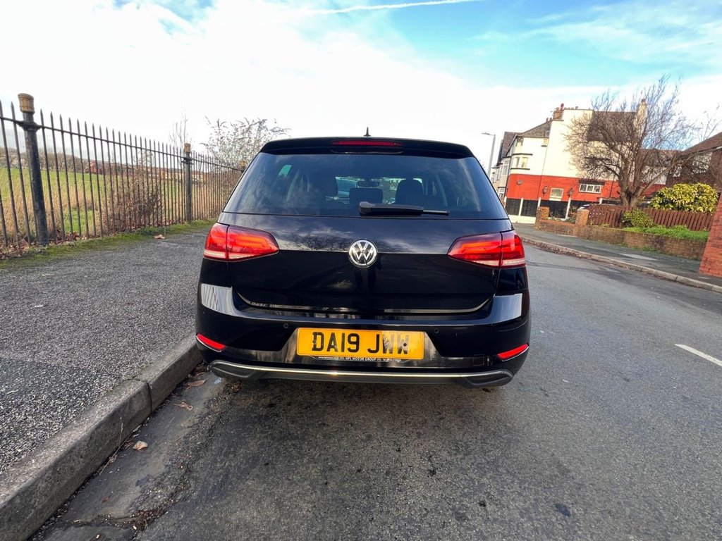 Used Volkswagen Golf 2019 for sale - 76867419: Photo 10