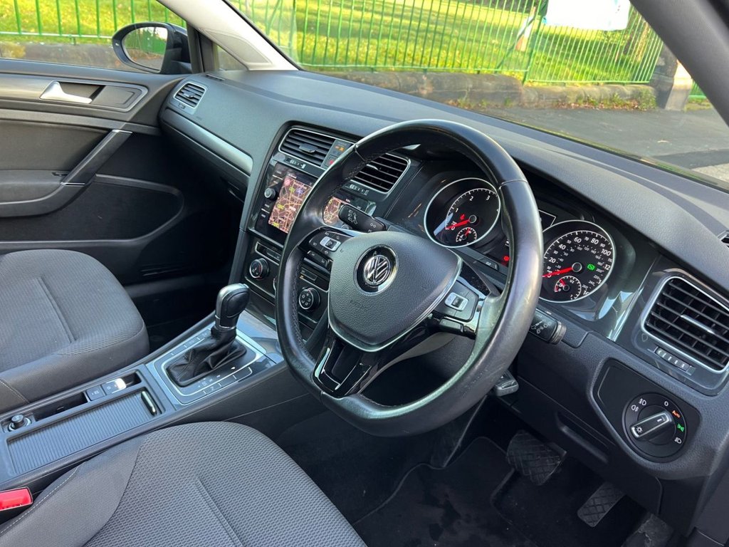 Used Volkswagen Golf 2019 for sale - 76867419: Photo 2