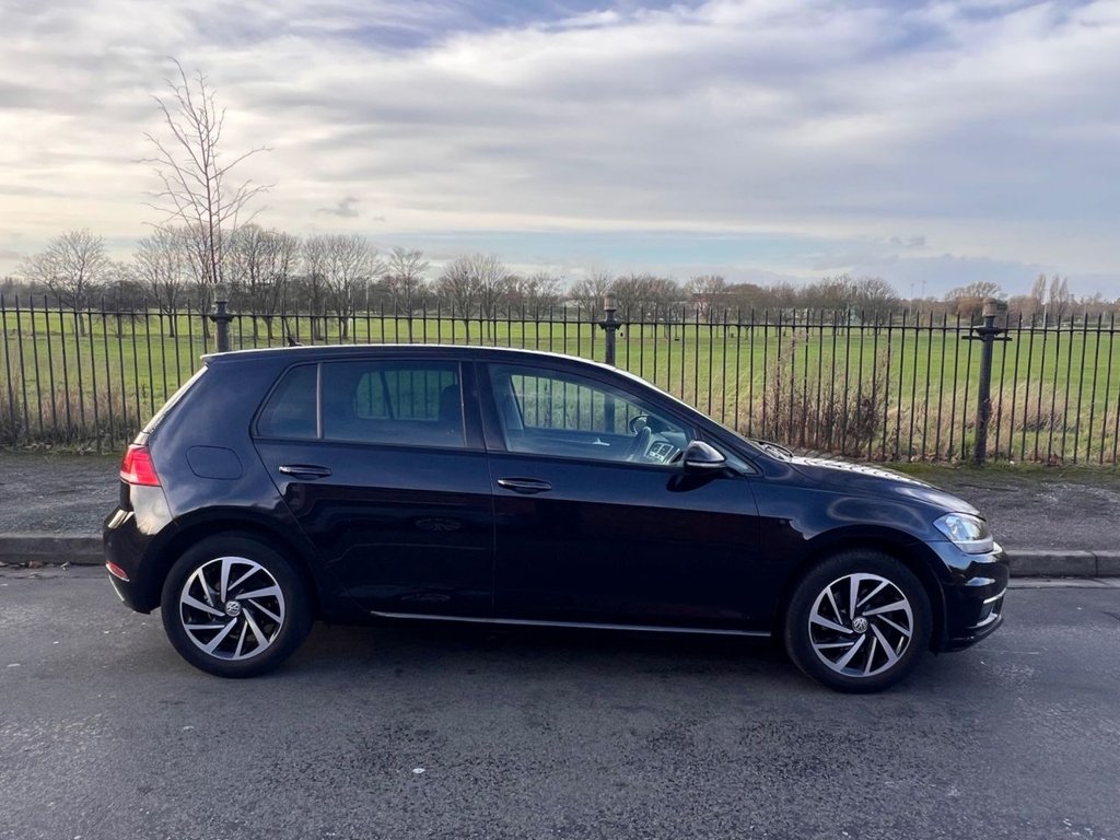 Used Volkswagen Golf 2019 for sale - 76867419: Photo 5