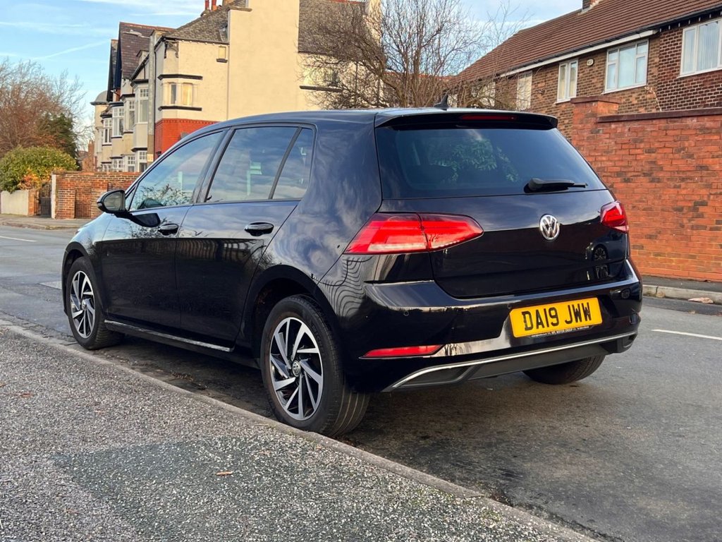 Used Volkswagen Golf 2019 for sale - 76867419: Photo 9