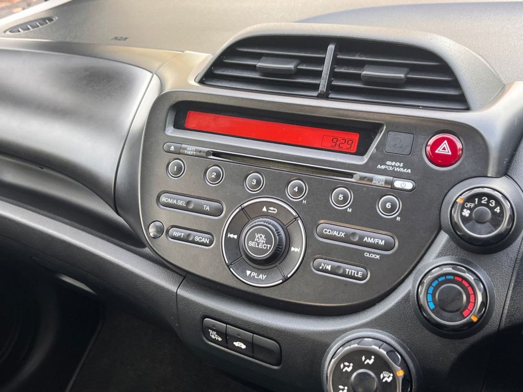 Used Honda Jazz 2015 for sale - 76631899: Photo 15