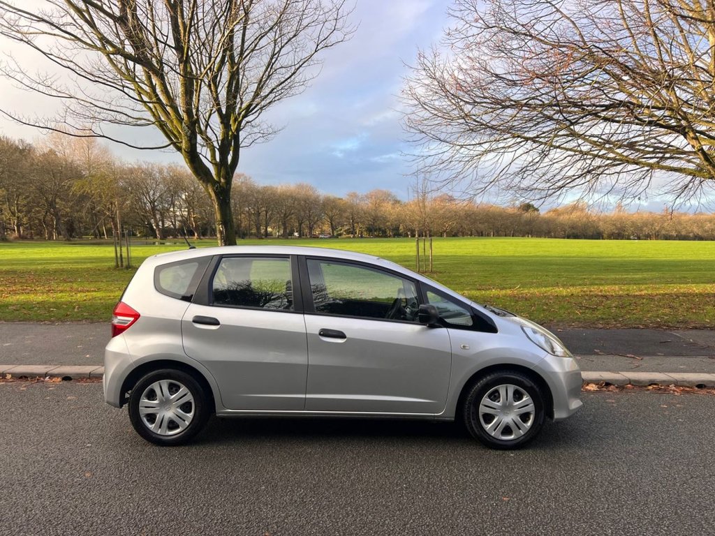 Used Honda Jazz 2015 for sale - 76631899: Photo 5