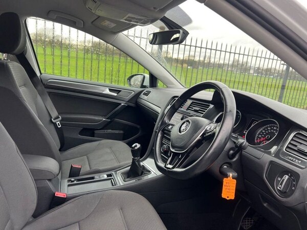 Used Volkswagen Golf 2018 for sale - 76105451: Photo 2