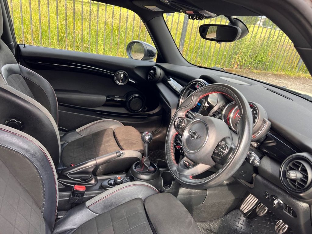 Used MINI Hatch 2020 for sale - 76617361: Photo 2