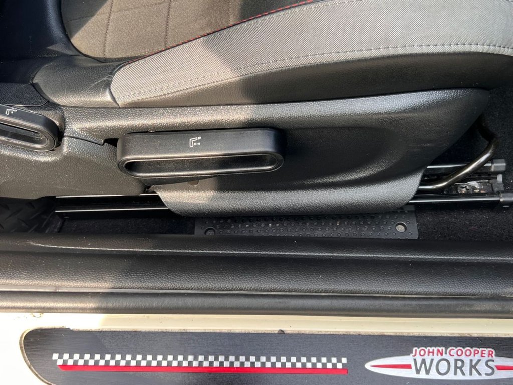 Used MINI Hatch 2020 for sale - 76617361: Photo 24