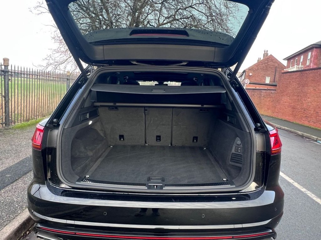 Used Volkswagen Touareg 2023 for sale - 77027535: Photo 17