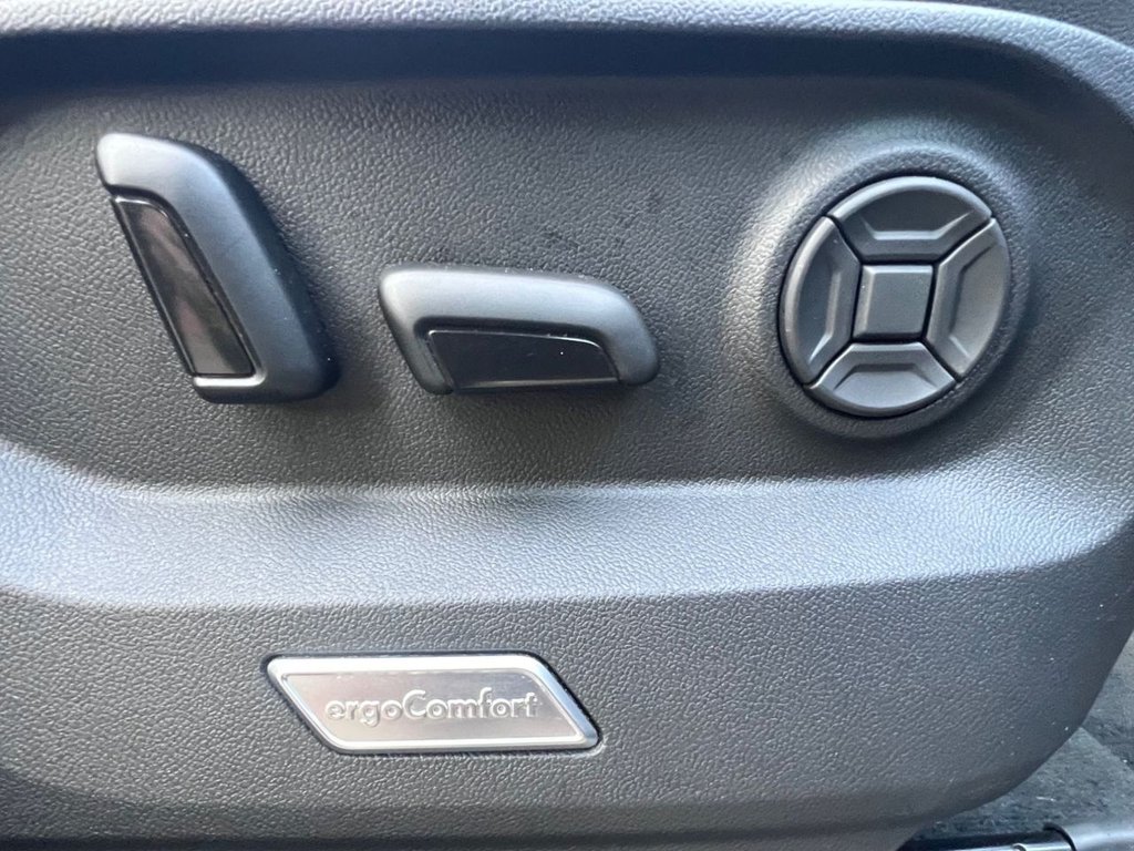 Used Volkswagen Touareg 2023 for sale - 77027535: Photo 28