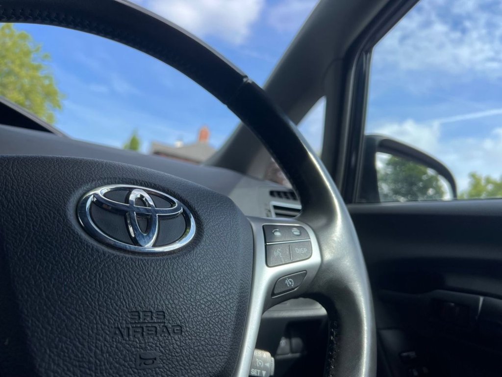 Used Toyota Verso 2015 for sale - 77212325: Photo 24