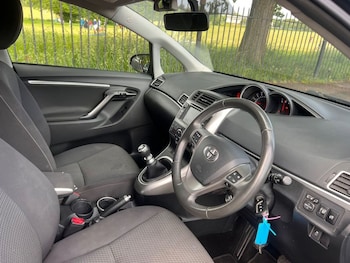 Used Toyota Verso 2015 for sale - 77212325: Photo