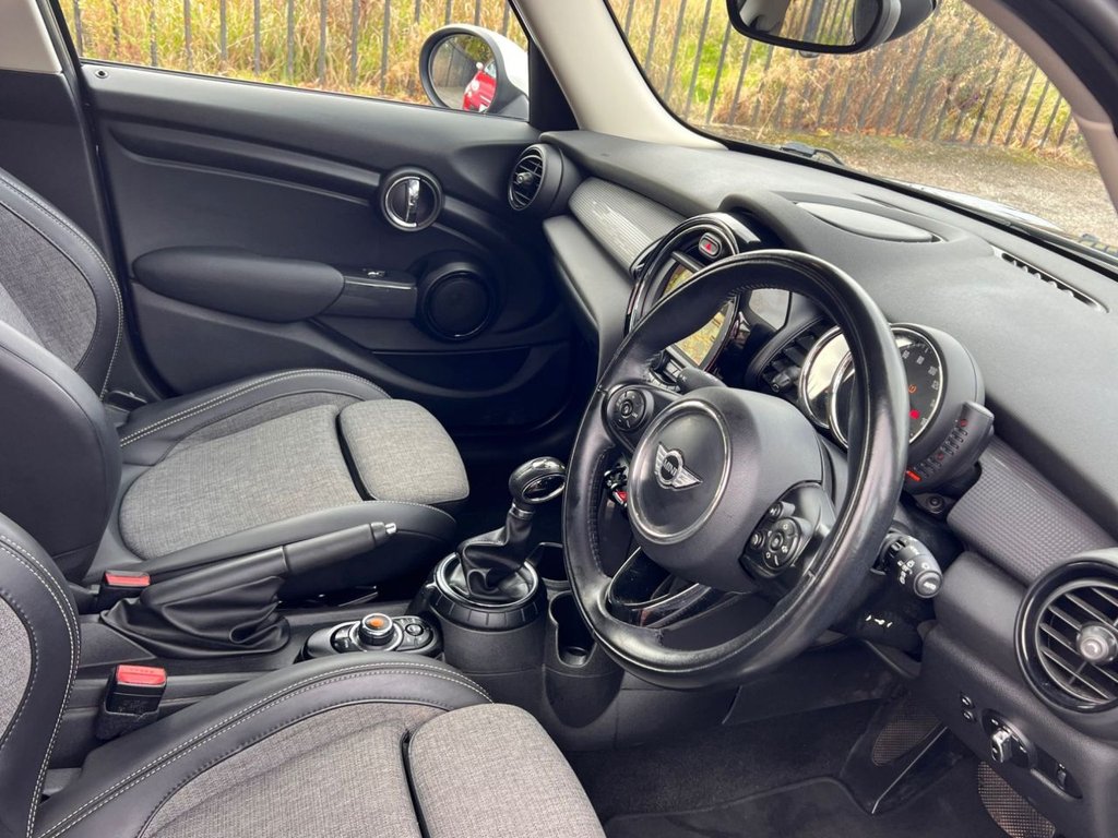 Used MINI Hatch 2017 for sale - 76203213: Photo 2