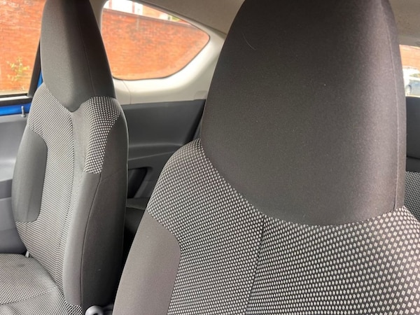 Used Toyota AYGO 2011 for sale - 76291132: Photo 10