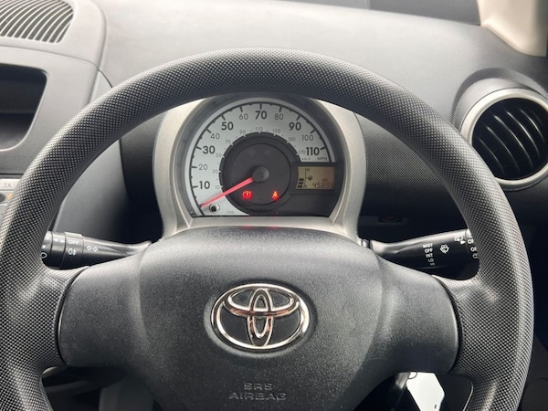 Used Toyota AYGO 2011 for sale - 76291132: Photo 15