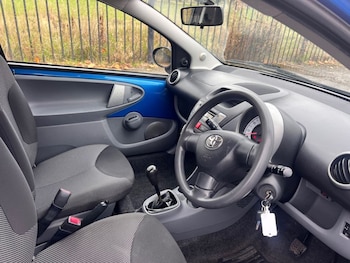 Used Toyota AYGO 2011 for sale - 76291132: Photo