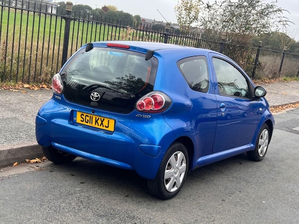 Used Toyota AYGO 2011 for sale - 76291132: Photo 6