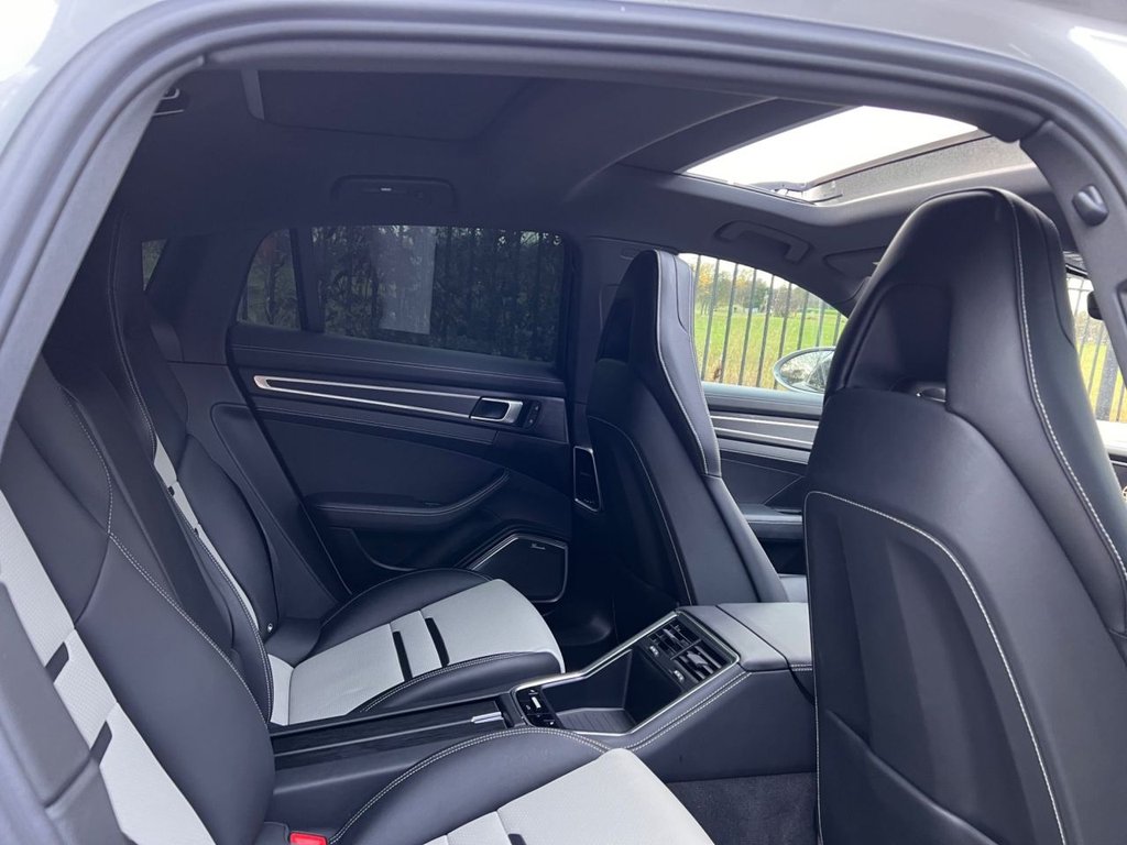 Used Porsche Panamera 2023 for sale - 76855224: Photo 16