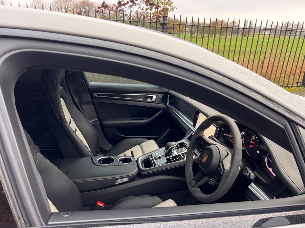 Used Porsche Panamera 2023 for sale - 76855224: Photo 18