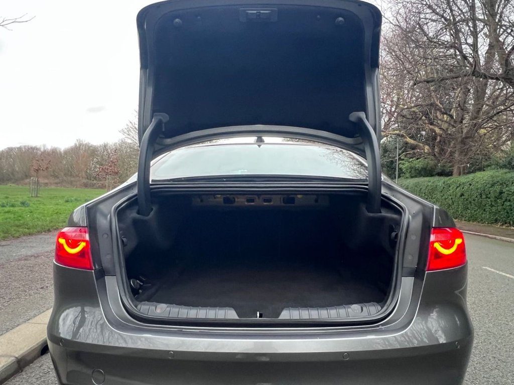 Used Jaguar XF 2017 for sale - 77680476: Photo 16