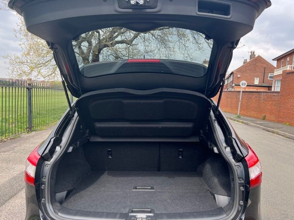 Used Nissan Qashqai 2015 for sale - 77805972: Photo 13