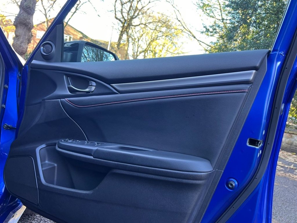 Used Honda Civic 2019 for sale - 76698240: Photo 23