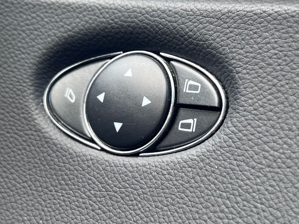 Used Mercedes-Benz CLS 2008 for sale - 78029719: Photo 23