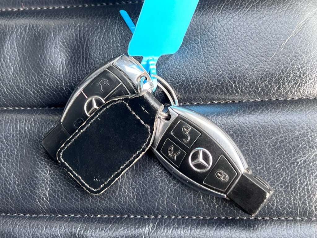 Used Mercedes-Benz CLS 2008 for sale - 78029719: Photo 24