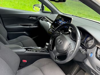 Used Toyota C-HR 2019 for sale - 79843372: Photo