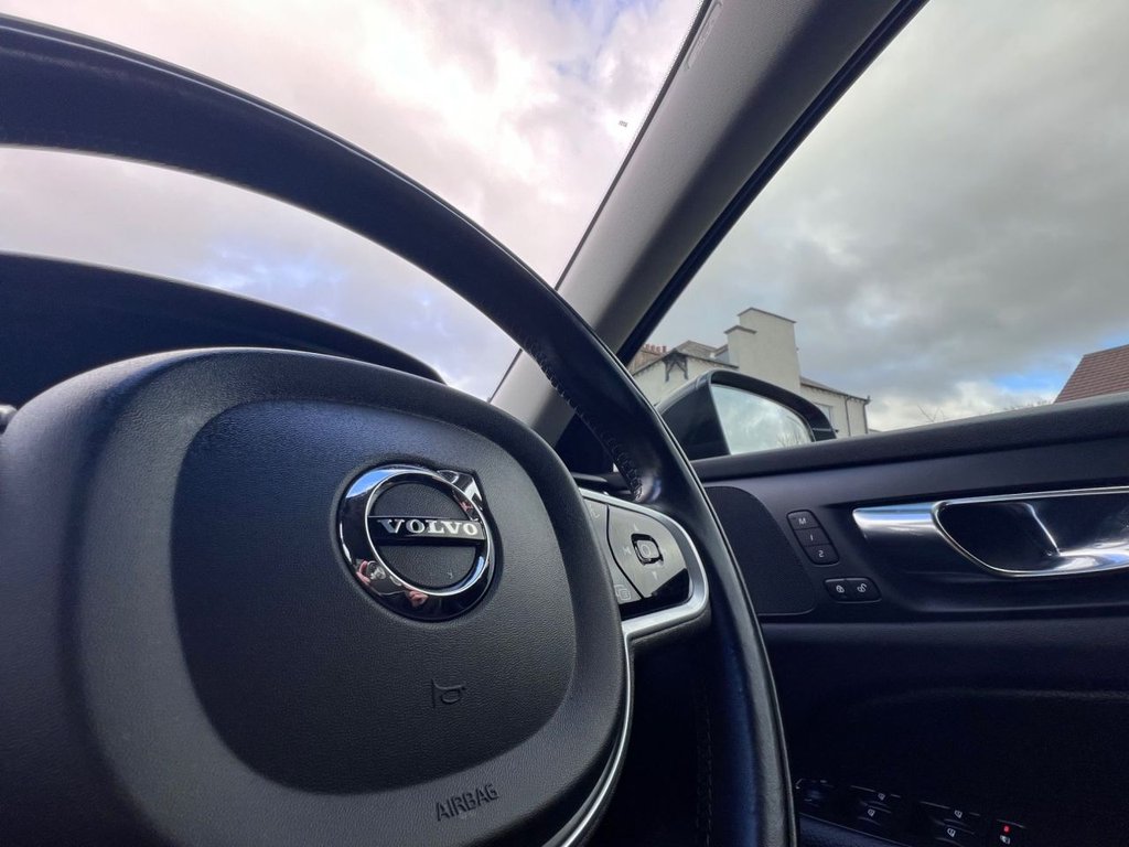 Used Volvo V60 2018 for sale - 77328249: Photo 31