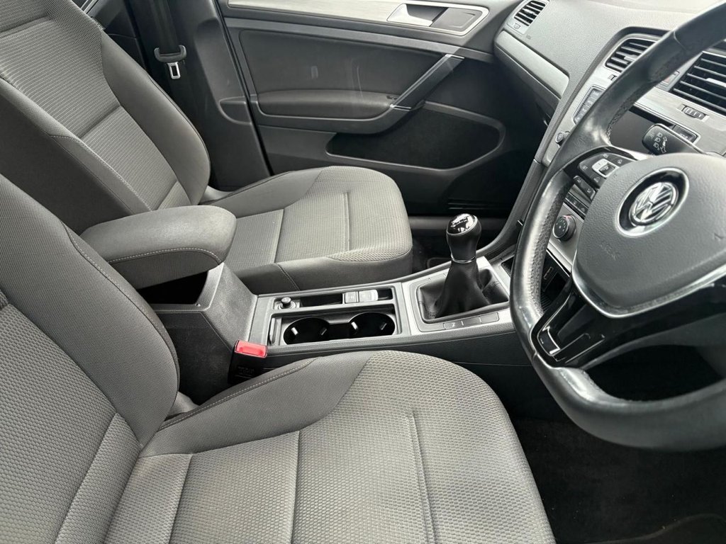 Used Volkswagen Golf 2014 for sale - 76740363: Photo 2