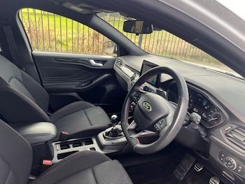 Used Ford Focus 2019 for sale - 76185730: Photo 2