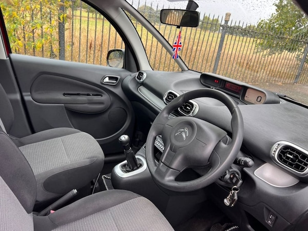 Used Citroen C3 Picasso 2014 for sale - 76323099: Photo 2