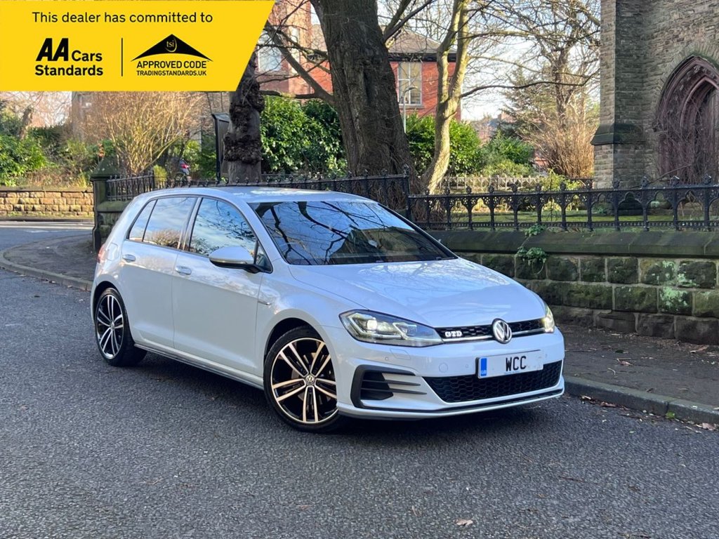 Used Volkswagen Golf 2017 for sale - 77356777: Photo 1