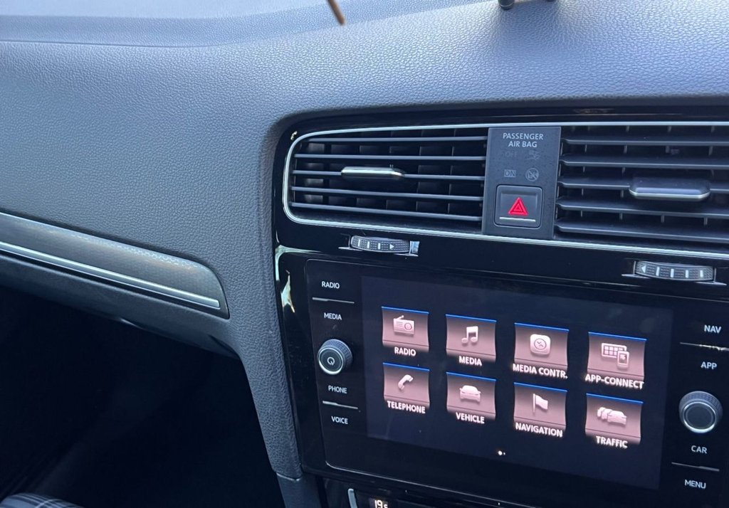 Used Volkswagen Golf 2017 for sale - 77356777: Photo 19