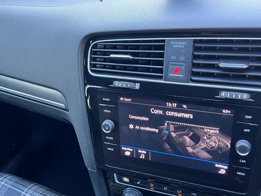 Used Volkswagen Golf 2017 for sale - 77356777: Photo 21