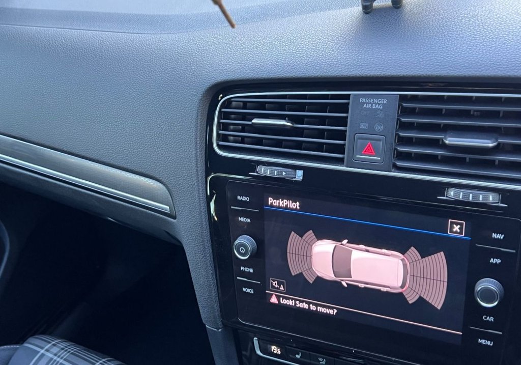 Used Volkswagen Golf 2017 for sale - 77356777: Photo 22