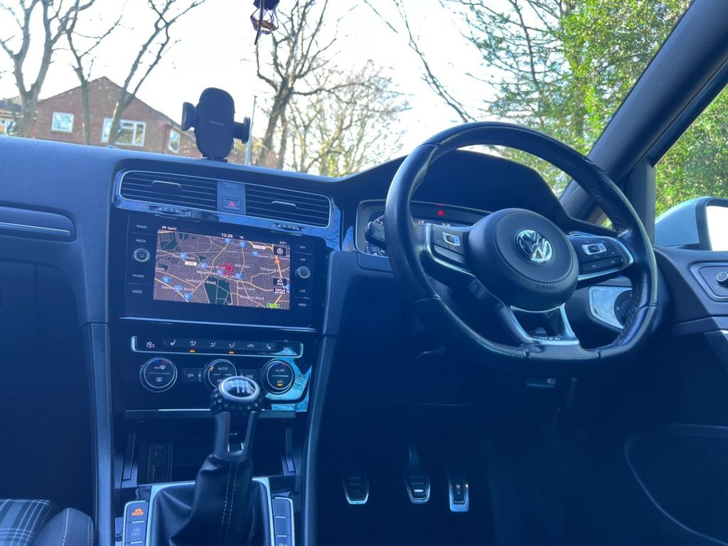 Used Volkswagen Golf 2017 for sale - 77356777: Photo 24