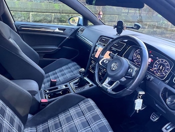 Used Volkswagen Golf 2017 for sale - 77356777: Photo